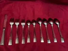 000052 Cambridge Inch Kaitlyn 12 Pc Stainless Steele Silverware Flatware Mixed Lot #3
