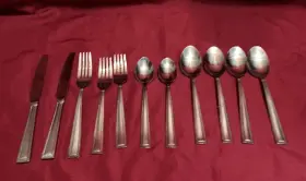 000052 Cambridge Inch Kaitlyn 12 Pc Stainless Steele Silverware Flatware Mixed Lot