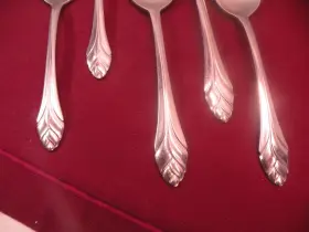 10065 Cambridge 5 Pieces Stainless Chantal Glossy 3 Soup Spoons And 2 Teaspoons #3
