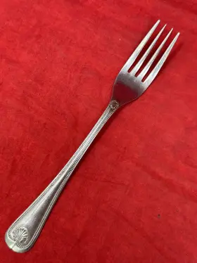 Cog10 Continenal Gourmet Continental Dinner Fork Shell Fan Stainless Flatware