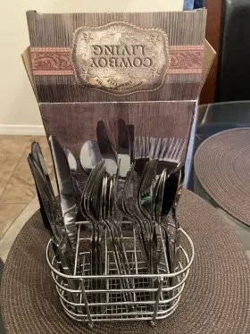 Cowboy Living Ltd 180829000679 Ranch Brands Stainless Silverware Set 20 Piece By