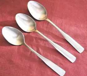 20950 Ekco Eterna Stainless 3 Soup Spoons Concord Bridge Pattern 7 1/8 Inch