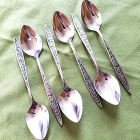 21025 Ekco Eterna Stainless 6 Teaspoons Santiago Pattern Black Accent 6.5 Inch