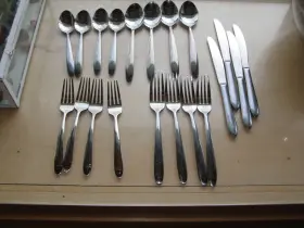 Frw60 Farberware 20 Pcs. Service For 4 - Stainless Silverware Flatware