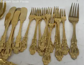 W-0565851-g Georgian House Utensil Gold-tone 36 Pieces