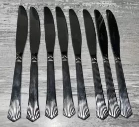 148299 Gibson Stainless Caprice Pattern Lot Of 8 Dinner Knives China Glossy Lines