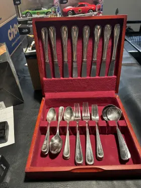 Gorham 070357526836 Melon 18/10 Stainless Steel Flatware Set With Box