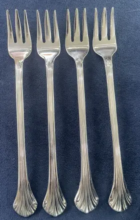 Gorham 609032068745 18/8 Glossy Grande Quintette Stainless 4 Cocktail Forks #2