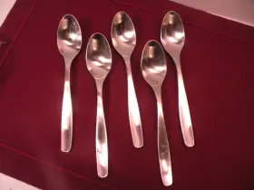 8596550 Gourmet Settings Set Of 5 Vault Matte Stainless Steel Teaspoons 6 3/4 Inch A