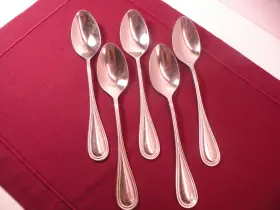 Gon23 Gourmet Settings Set Of 5 Stainless Teaspoons Outlined 18/10 Flatware 7 Inch