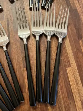 Hsv102 Hampton Silversmiths Hsv82 18 Stainless Black Handle Flatware Mixed Lot #3