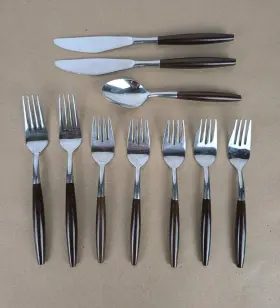Hel1 Hearthside Vtg 11 Pc Knife Fork Spoon Stainless Japan Woodlike Plastic Handle