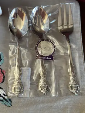 Hf09 Heritage Mint Ltd. Serving Set 3 Piece Royal Alister New