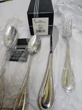 Hostess 624636307526 Moments Promise 4-pieces Set Total In This Sale 4 Pieces