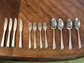 Hua1 Husaby Stainless Sweden Handle Slant 7 Inch Forks 8 Knives Serving Spoons