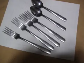Im-32 Imperial Stainless - Im 32 4 Dinner Forks And 2 Teaspoons Very Good