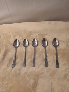 Imperial Imi56 Iic Japan Stainless Steel Teaspoons- - Five Vintage Pieces