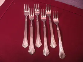 42251 International Set Of 6 Cascade Stainless Seafood Forks 5 5/8 Inch