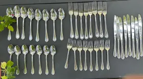 M8146 International Silver Stratton Frost Satin Stainless Flatware Set Of 39