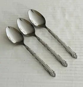 Ins162 International Silver Stainless Taiwan Set Of 3 Teaspoons Burnished