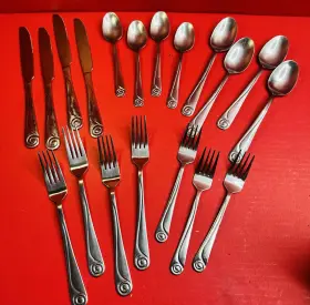 Ins505 International Silver Swirl Stainless Flatware 19pcs Knives Forks Spoons