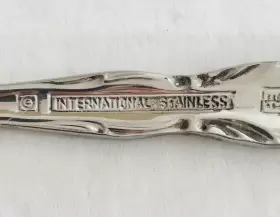 Ins80 International Silver Stainless Taiwan 3 Teaspoons Floral Glossy #3
