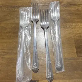 International Silver Is-12345 Grape Stainless Steel Fork Silver-tone Glossy 7.5 In
