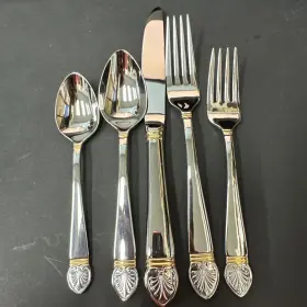 Lenox 721074347517 Courtyard Gold 5 Piece Place Set Brand New