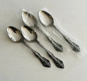 Mho32 Manor House Myo32 Stainless Japan 4 Oval Soup Spoons Floral Pierced
