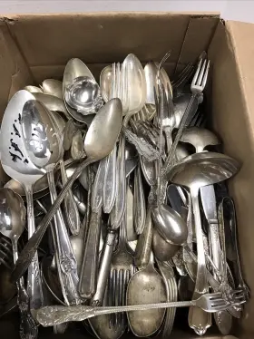 Mixed Lots 65474 Huge Lot Stainless Silverware Flatware Forks Knives Spoons Crafts 27lbs