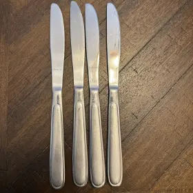 Oneida 078737004547 Peninsula Castle Jordan Laura Dinner Knives Set Of Four