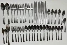 Oneida 078737162513 Lot Of 43 Fanfare Flatware Forks Knives Spoons Serving Used