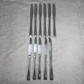 Oneida 078737208167 Lot Of 11 Silver Lincoln Stainless Triangular Tip Flatware Dinner Knife