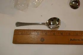 Oneida 078737270942 Two Nos Ltd Stainless Flatware Needlepoint Bouillion Spoons #3