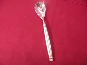 Oneida 078737947714 Stainless Flatware Olympia Sugar Spoon 6 5/8 Gc1