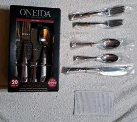 Oneida 079363020659 Stainless Steel Hughes 20 Piece Set Salad Dinner Tea Spoons Fork Knives
