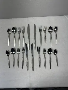 12355 Oneida Community Stainless Venetia Vintage Flatware Set Fork Spoon Knife 20 Pc