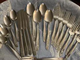 12924-el-pol Oneida 12924-el-pol- Vintage 1990s Stainless Flatware Set For 4 Roseanne 20 Pieces Swirl&rose #2
