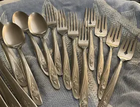 12924-el-pol Oneida 12924-el-pol- Vintage 1990s Stainless Flatware Set For 4 Roseanne 20 Pieces Swirl&rose #3