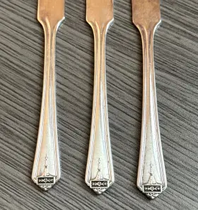 1930 Oneida 3 Butter Spreaders Knives Crestwood Silverplate Wm A Rogers 6in #2