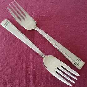 219992 Oneida Amsterdam Stainless Flatware 2 Salad Forks 7 1/8 Inch Glossy Frosted Accent