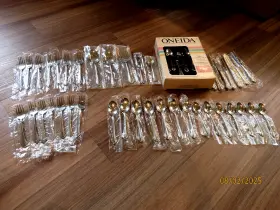 2236045a Oneida Bancroft 45 Piece Stainless Flatware Set For 8