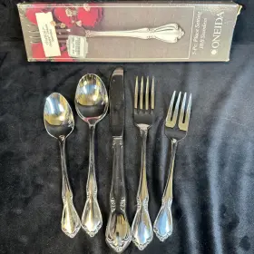 2610 Oneida Vintage Chateau Stainless Steel 5pc. Place Setting - Excellent Condition #2