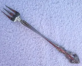 4970721 Oneida Michelangelo Stainless Cocktail Seafood Fork Floral Silverware Flatware