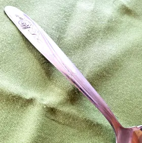 73269 Oneida Gravy Ladle Roseanne Pattern Custom Stainless Rose 7.5 Inch #2