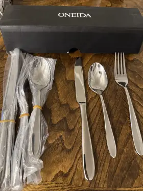 Oneida 895271 Mooncrest 12 Piece Everyday Flatware Set