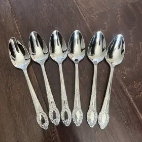 Aa-15 Oneida 6 Rendezvous Old South 18/10 6.25 Inch Tea Spoons O On Back Unused