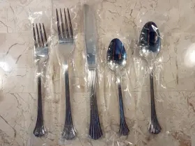 B963005b Oneida Saratoga 5 Piece Place Setting Flatware Immaculate 18/10 Stainless Steel #2