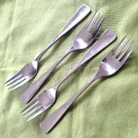 73187 Oneida/community Stainless Phoenix Pattern 4 Salad Forks 6 5/8 Inch Wide Tip Glossy
