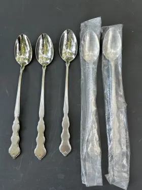 M8140 Oneida Valerie Distinction Deluxe Stainless Flatware - Set Of 5 Iced Tea Spoons